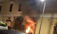 Torre del Greco - Raid incendiario contro pub di corso Garibaldi