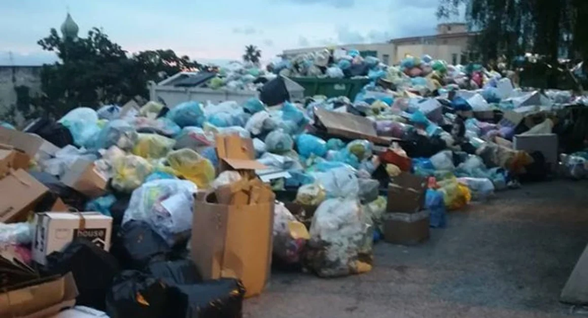 Torre del Greco- Emergenza rifiuti, FdI: “Siamo pronti a scendere in strada”