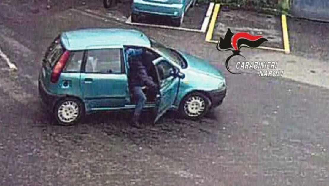 Vico Equense - Rubano auto dopo essersi allontanati da comunità, arrestati