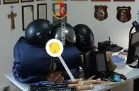 Napoli - Rapinò giovani insieme a tre complici, arrestato 18enne