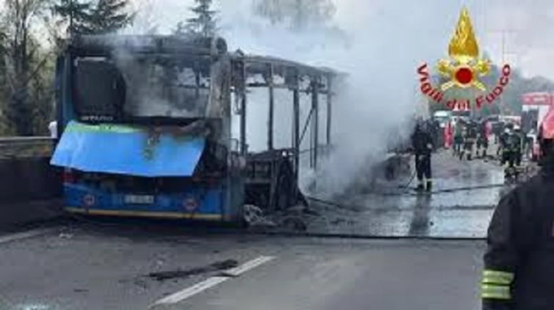 San Donato Milanese, bus incendiato: l'attentatore ha precedenti penali