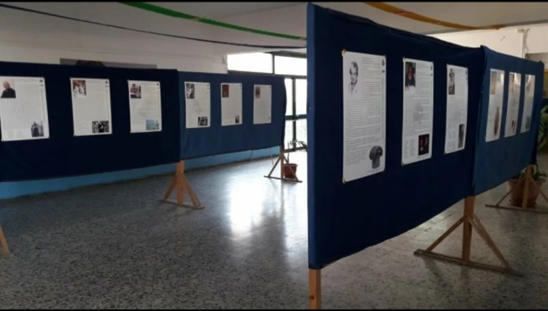 Inaugurata alla scuola "Siani" la mostra su 22 personaggi illustri di Torre Annunziata