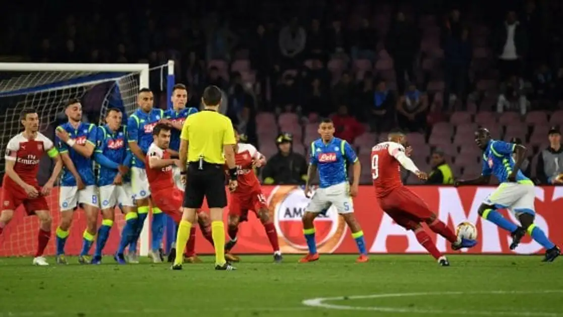 Il Napoli lascia l'Europa a testa bassa, 0-1 con l'Arsenal
