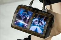 Louis Vuitton, arriva la borsa con display pieghevole