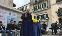 Torre Annunziata - Don Ciotti in piazza Cesàro: "Il cambiamento ha bisogno di tutti noi"