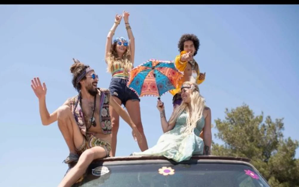 Da Ibiza a Napoli, il party Flower Power al Nabilah, 