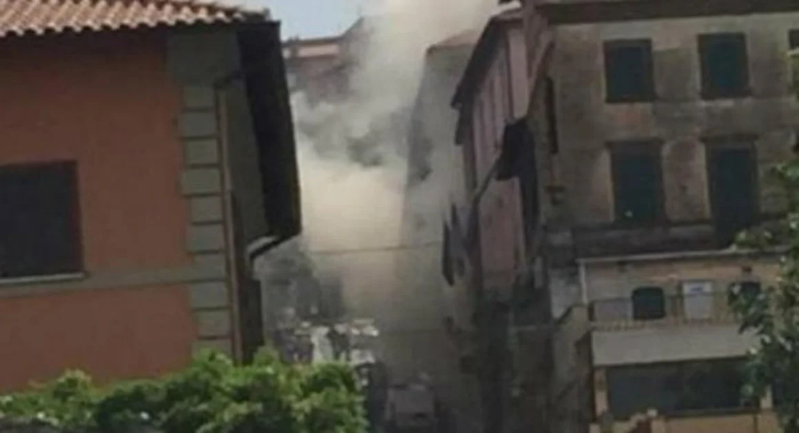 Esplosione in una palazzina a Rocca di Papa: una decina di feriti