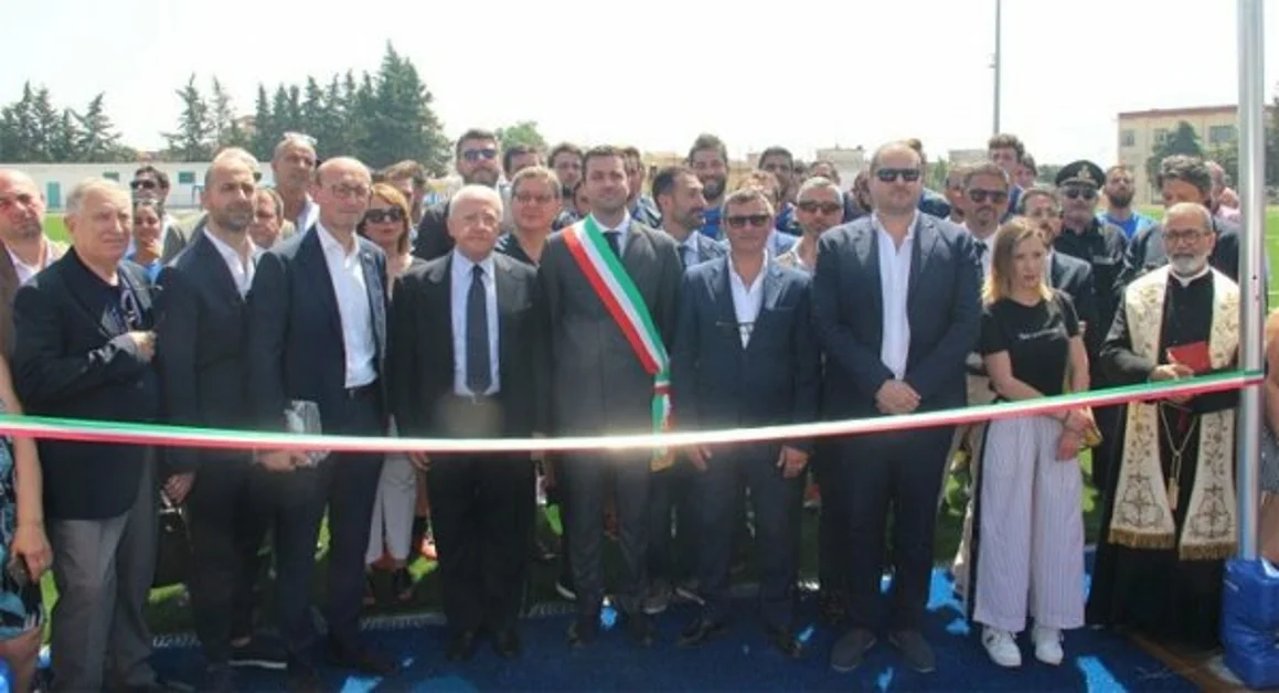 Boscotrecase - Inaugurato il nuovo impianto sportivo con il governatore De Luca