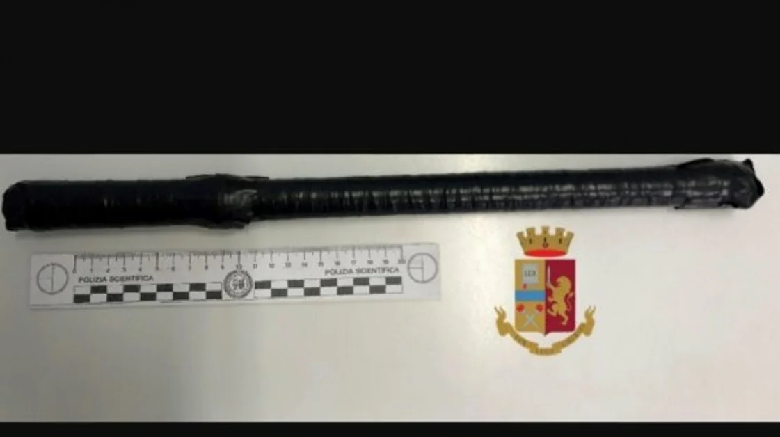 San Giorgio a Cremano - In auto con un manganello, due persone denunciate