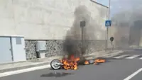 Torre Annunziata - Moto prende fuoco sul Lungomare di Oplonti