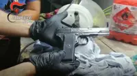 Napoli - Armi e droga sequestrate a Scampia e al rione Traiano