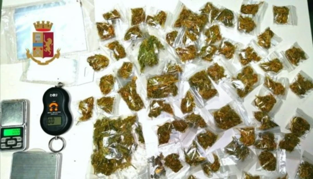 Sant'Agnello - Detenzione di marijuana, denunciati madre e figlio