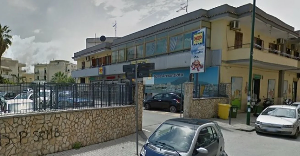 Torre Annunziata - Rapina al supermercato MD di via Plinio, bottino 1.400 euro