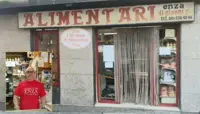 Torre Annunziata - Compie 50 anni "Alimentari Enza", nel pieno quartiere Provolera