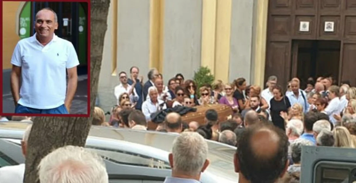 Torre Annunziata - L'ultimo saluto a Roberto Azzurro, l' «avvocato buono»