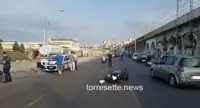 Torre Annunziata - Ennesimo incidente stradale in via Caracciolo, scontro tra due scooter