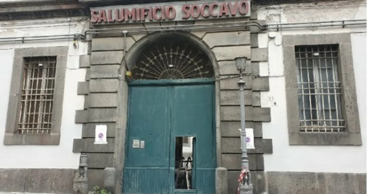 Torre Annunziata - "Amica geniale 2", cambia la programmazione delle riprese allo Spolettificio