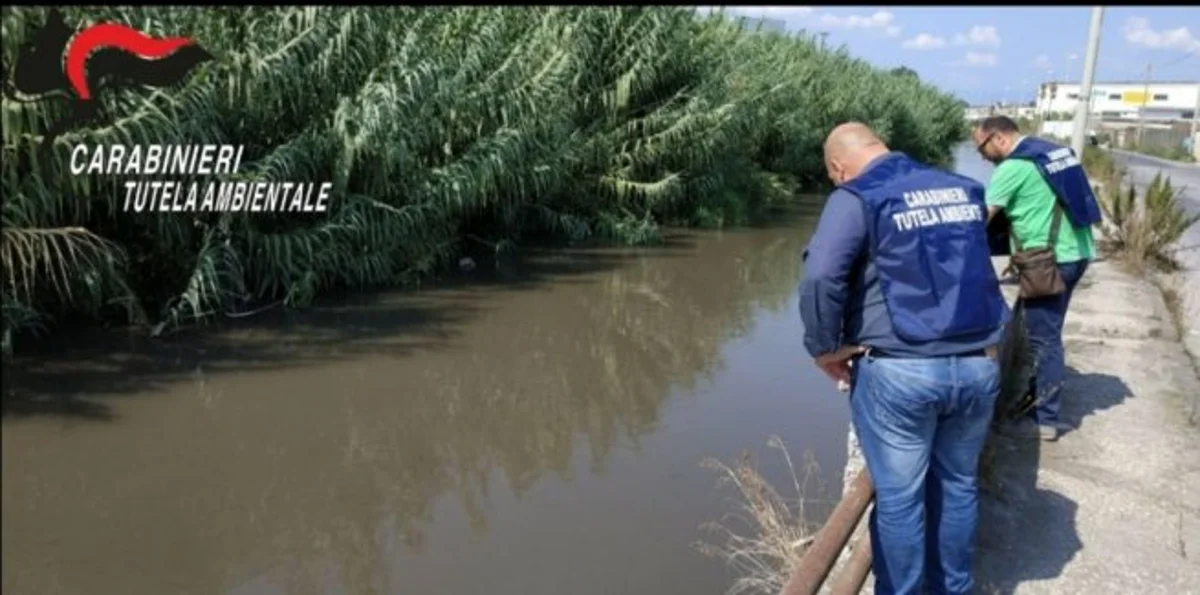 Scarichi illegali nel fiume Sarno, denunciata titolare di un autolavaggio
