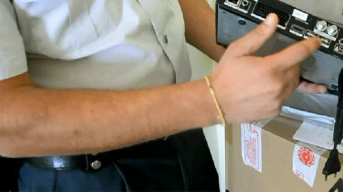 Pirateria televisiva, sgominata la banda del "pezzotto". 5 milioni di clienti in Italia