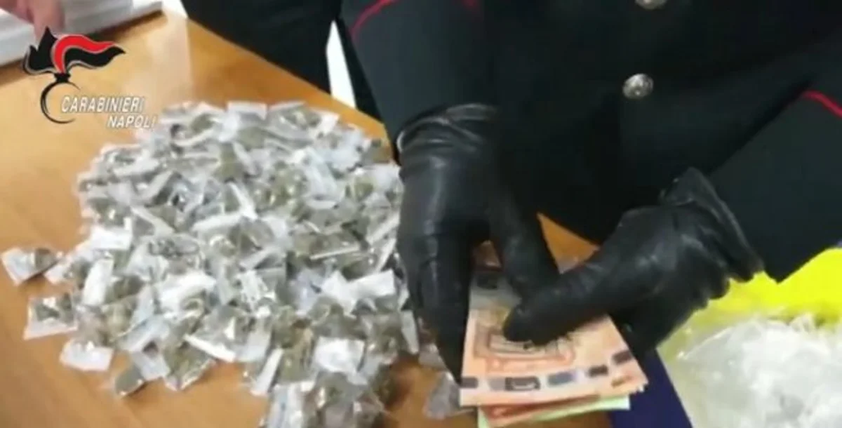 Vasta operazione dei carabinieri nel "Parco Monaco" di Melito di Napoli