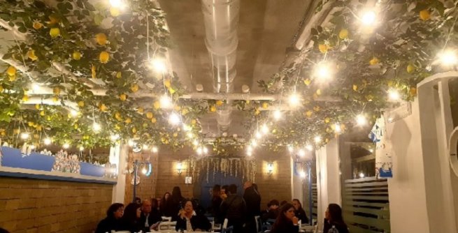 Torre Annunziata - Apre "Capri Blu", la pizzeria green al centro della città - TorreSette