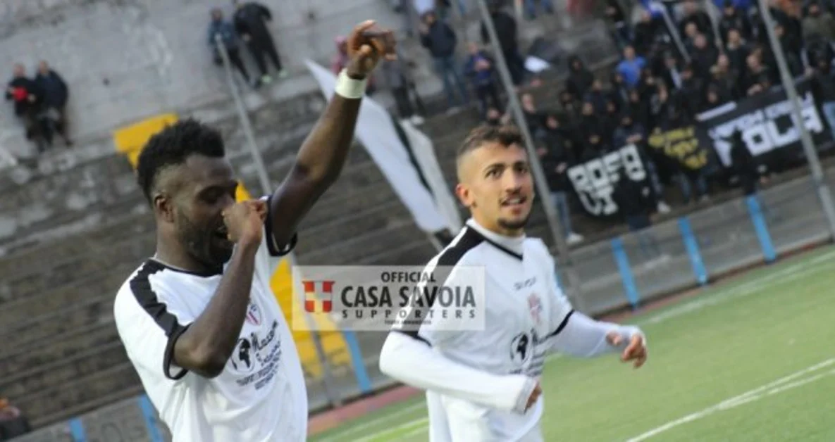 Torre Annunziata - Il Savoia in due partite recupera 5 punti al Palermo. Domenica in casa con il  Giugliano (terzo) 