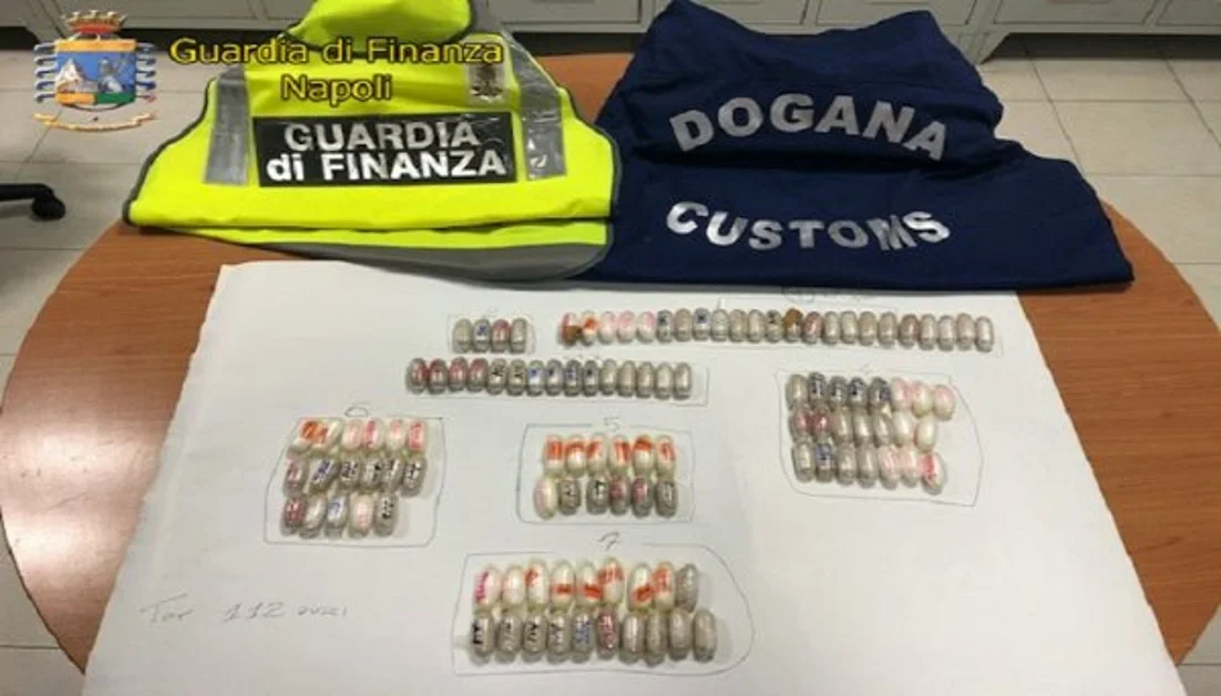 Aveva nell'addome 112 ovuli tra cocaina ed eroina, arrestato 24 enne nigeriano