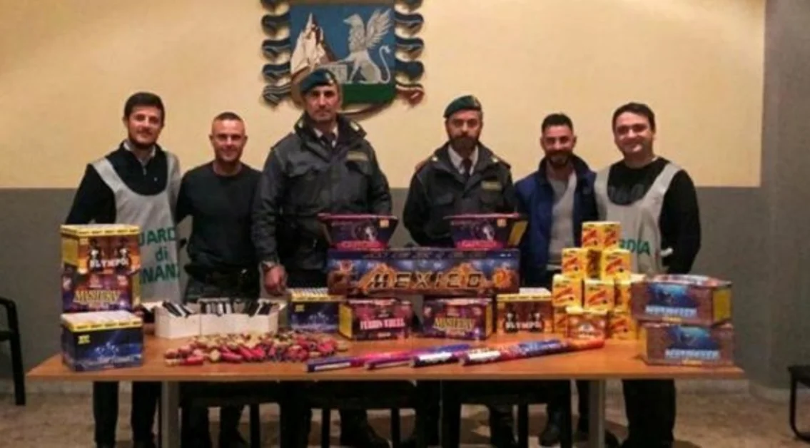 Quarto (NA) - Sequestrati 86 chilogrammi di fuochi esplodenti di fabbricazione illegale
