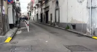 Torre Annunziata - Divieto di sosta in via Morrone, paletti per il percorso pedonale