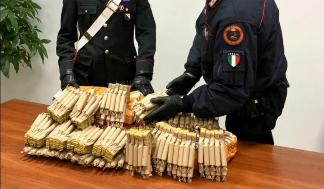 Ercolano - Botti illegali, arrestato mentre trasportava 500 "track" 
