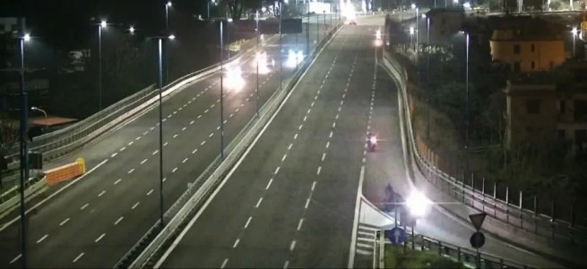 Napoli - Contromano in Tangenziale, identificati gli autori del folle gesto