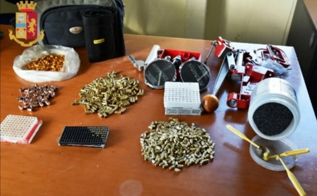 Torre Annunziata - Rapina armata in Autogrill, arrestato dalla Polizia 