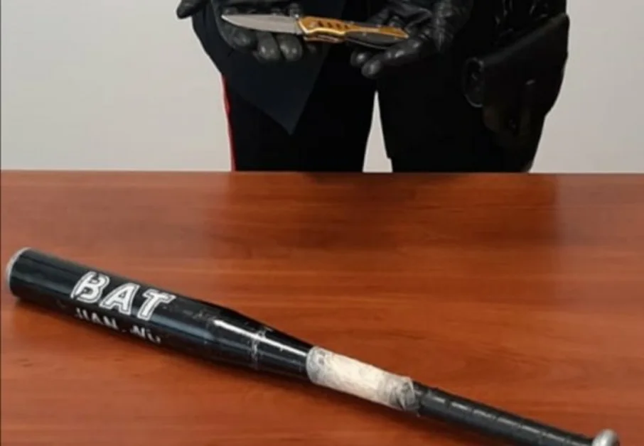 Ercolano - Mazza da baseball e coltellino, denunciato incensurato