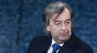 Coronavirus e bufale: ""Resiste 30 minuti nell'aria e la distanza di sicurezza è 4,5 metri?". Burioni: "Non ci credete"