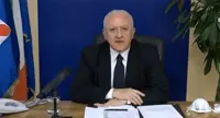 Coronavirus, il presidente De Luca: "Contributo di 2 mila euro alle attività rimaste chiuse"