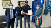 Torre Annunziata - Salvano la vita ad un bimbo che rischiava di soffocare, l'encomio del sindaco Ascione