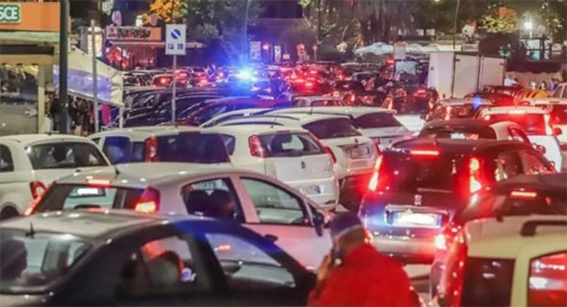 Napoli, primo sabato senza lockdown, caos movida