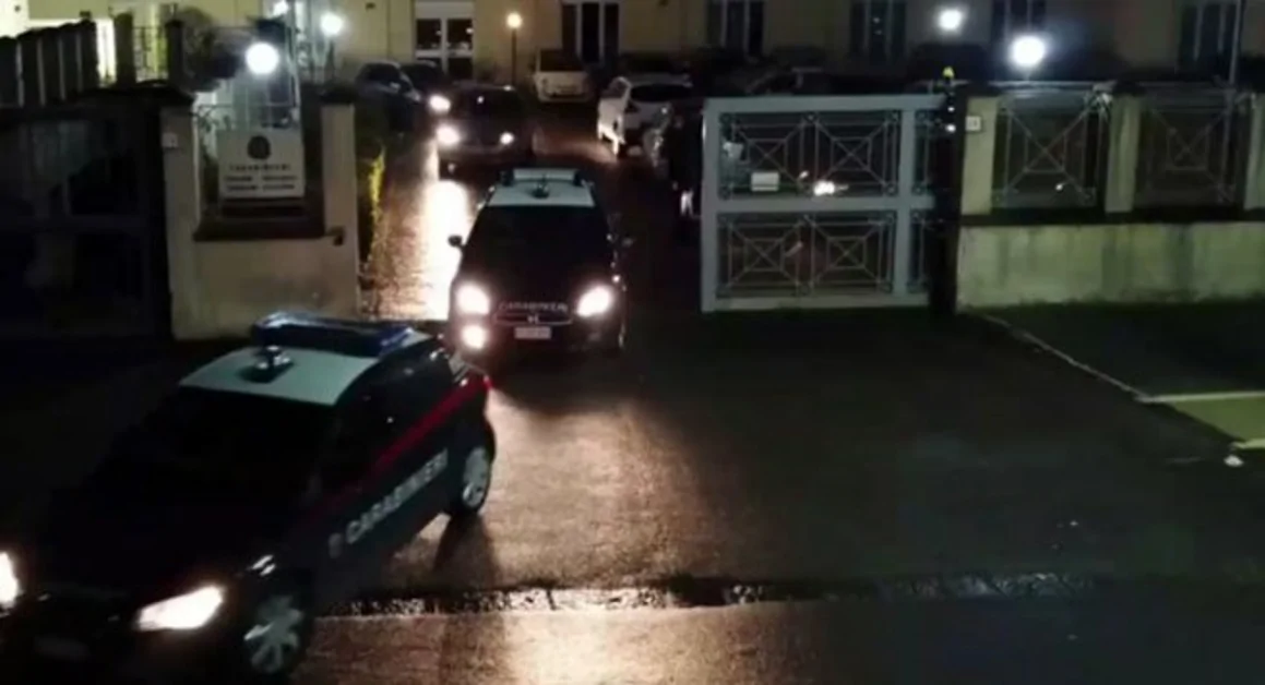 Traffico di droga e spaccio tra l'area stabiese e sorrentina, 26 misure cautelari