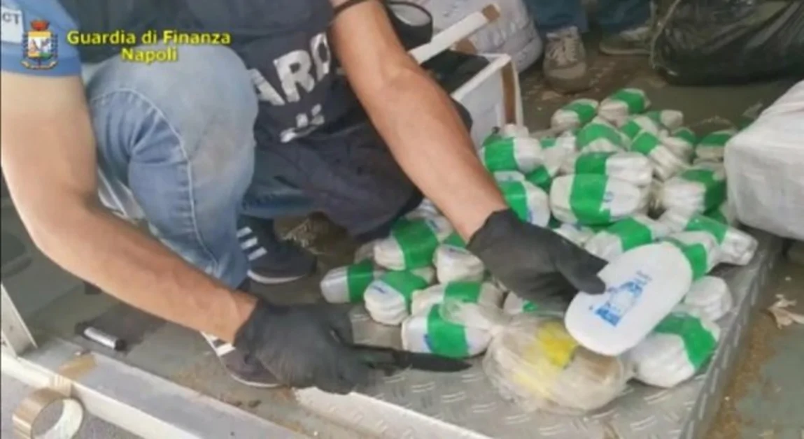 Maxi sequestro di droga nel porto di Salerno, 3 tonnellate tra hashish e amfetamine