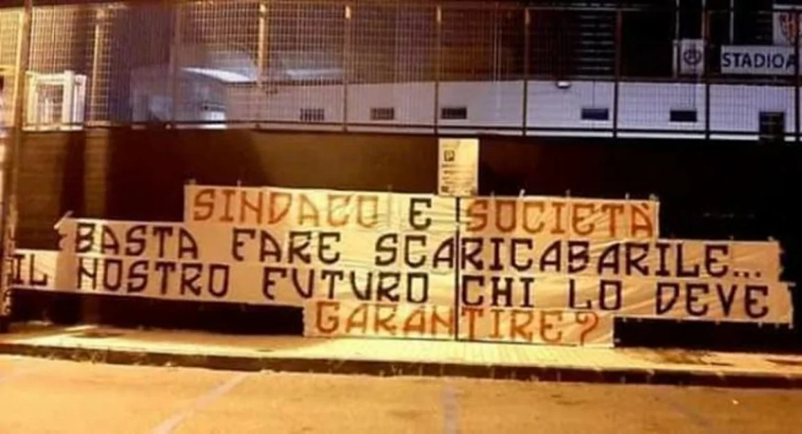 Torre Annunziata - Savoia, questione stadio: decisione rinviata alla prossima settimana