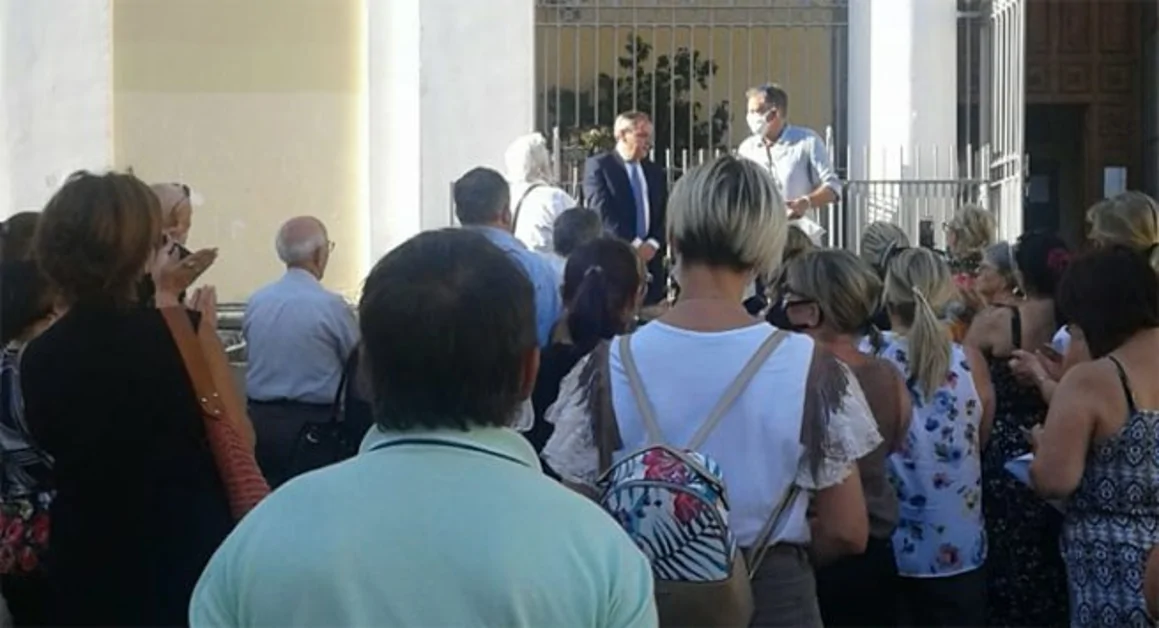 Torre Annunziata - Questione "primo soccorso", dopo il flash mob la raccolta di firme