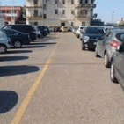 Torre Annunziata - Riprendono gli interventi di pulizia lungo i marciapiedi dove sostano le auto