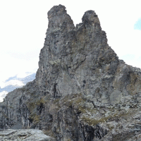Precipitano dalla cresta del Rothorn in Val d'Ayas, muoiono due alpinsiti