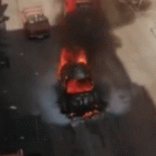 Torre Annunziata - Auto prende fuoco mentre percorre via Vittorio Veneto