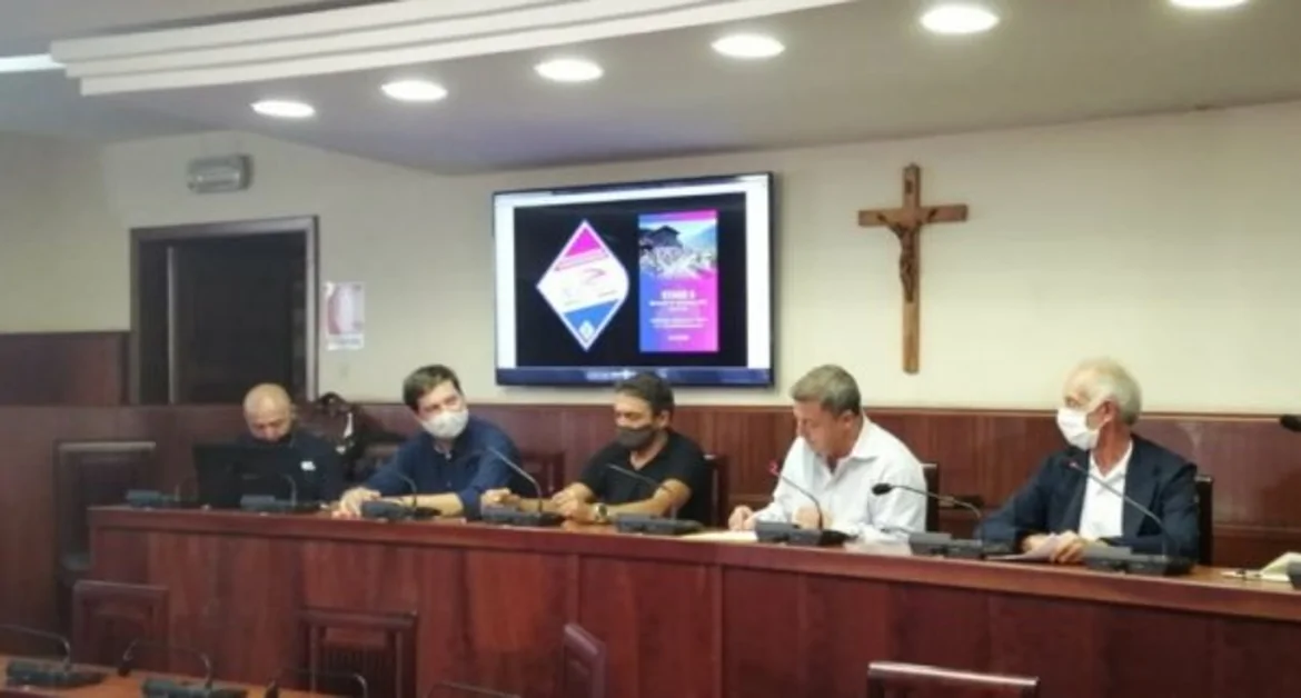 Torre del Greco ospita la partenza della sesta tappa del Giro Rosa