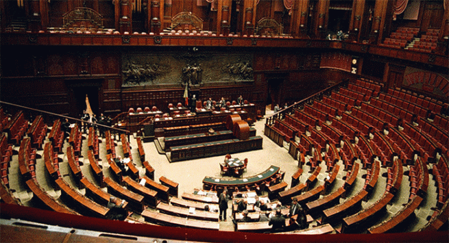 Torre Annunziata - Referendum costituzionale sul taglio dei parlamentari: le ragioni del Sì e del No