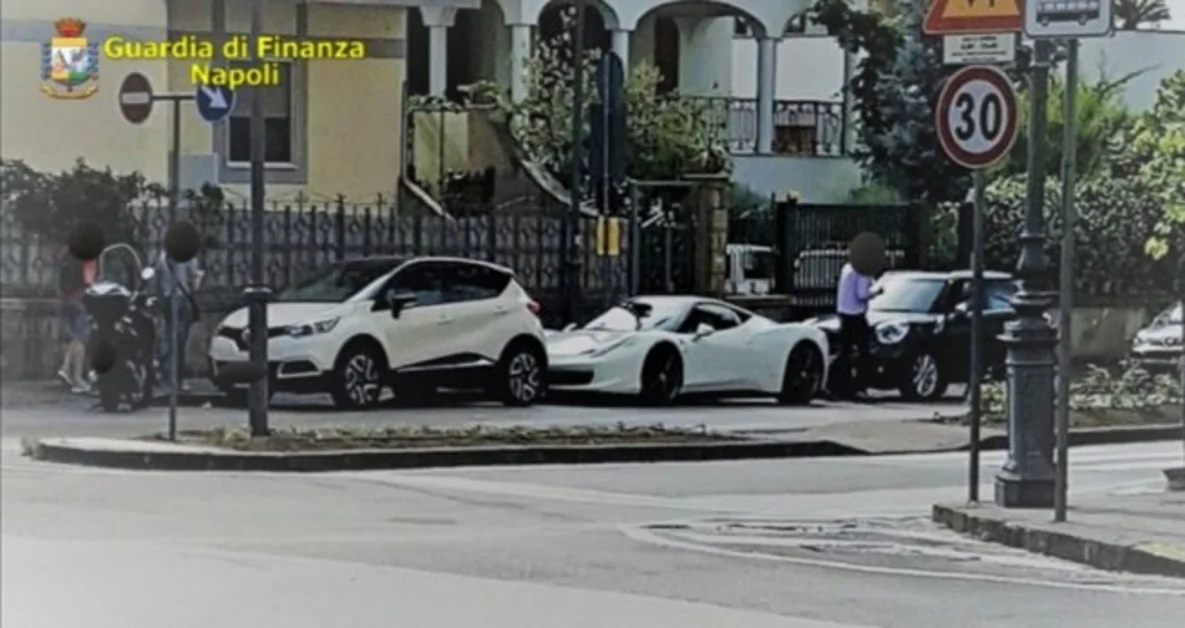 Truffe alle assicurazioni e corruzione, 4 arresti. Coinvolti imprenditore, avvocato e consulenti tecnici