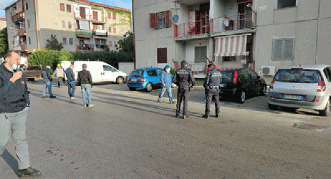 Torre Annunziata -  Controllo straordinario al parco Penniniello: identificate 108 persone 