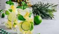 Acqua detox : come prepararla in casa con solo 2 ingredienti