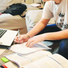 Torre Annunziata - La didattica a distanza con gli educatori dell'Associazione "Piccoli Passi Grandi Sogni"